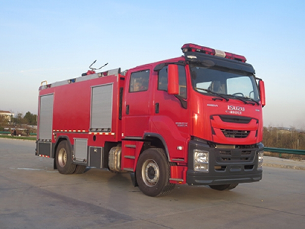 8吨五十铃水罐消防车